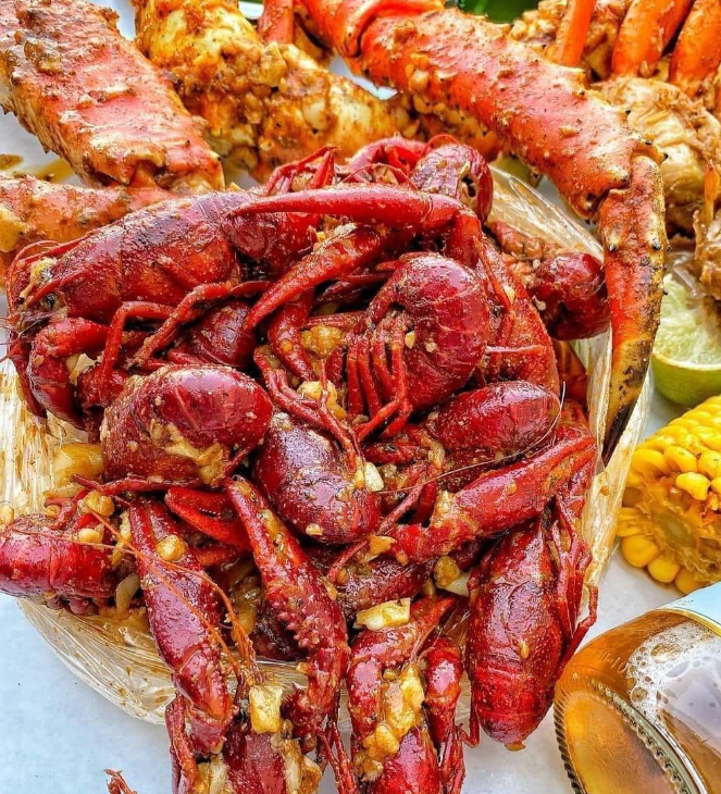 Corona Restaurants and Nightlife